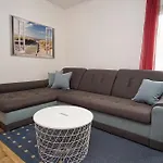 Ferienhus 02 Mit Gratis Nutzung Vom Ahoi Erlebnisbad Und Sauna In Sellin Apartmán