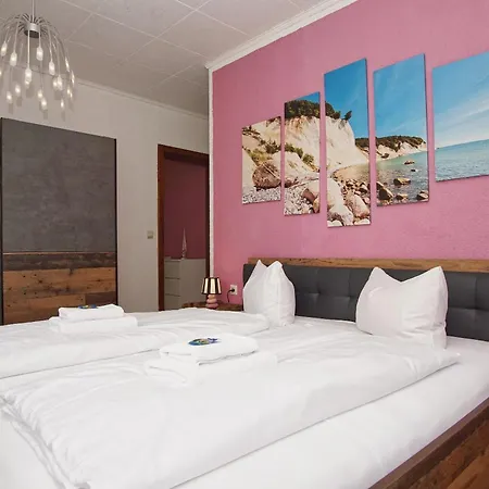 Ferienhus Baabe FeWo 02 Terrasse, gratis Nutzung vom AHOI Erlebnisbad und Sauna in Sellin Apartment Baabe