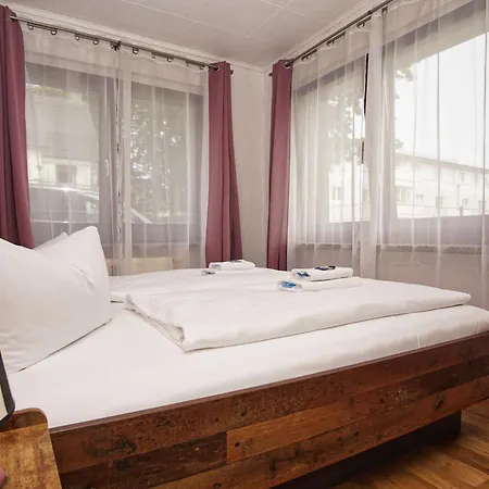 Ferienhus 02 Terrasse, Gratis Nutzung Vom Ahoi Erlebnisbad Und Sauna In Sellin Baabe